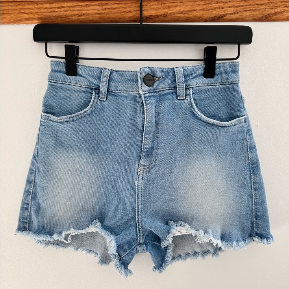 FITJEANS Shorts in Arctic Light Blue Size Small